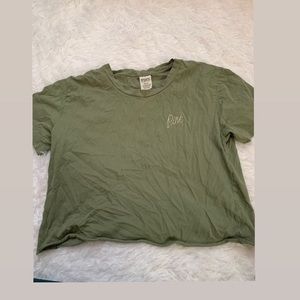 Victoria’s Secret Pink cropped tee